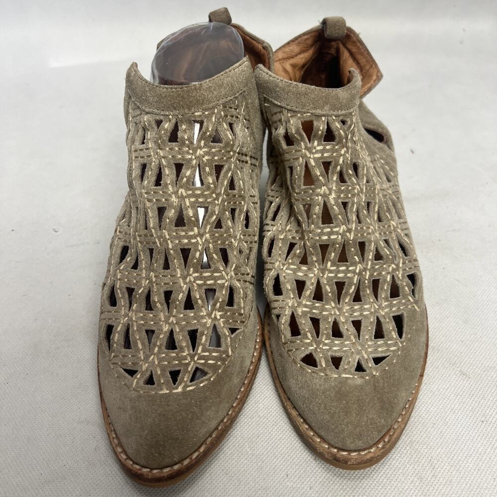JEFFREY CAMPBELL WOMEN'S TAGGART LATTICE CUTOUT TAN ANKLE BOOTIES SIZE 7 - Picture 5 of 10